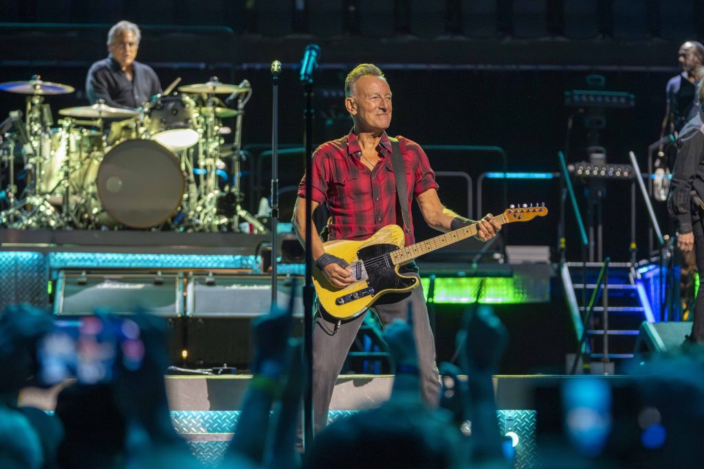 BRUCE SPRINGSTEEN AND THE E STREET BAND DELIVER A BLISTERING 29-SONG RETURN IN PHOENIX, ARIZONA — ‘UNMATCHED BY ANY OTHER OUTFIT ON THE ROAD’ (BILLBOARD)